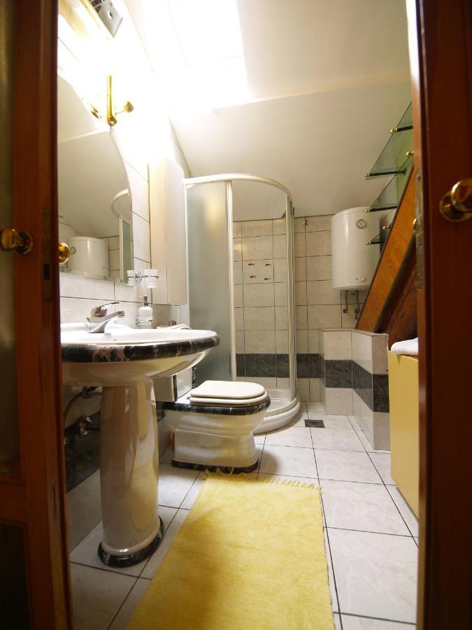 Famous Promenade Riva Apartment Split Buitenkant foto